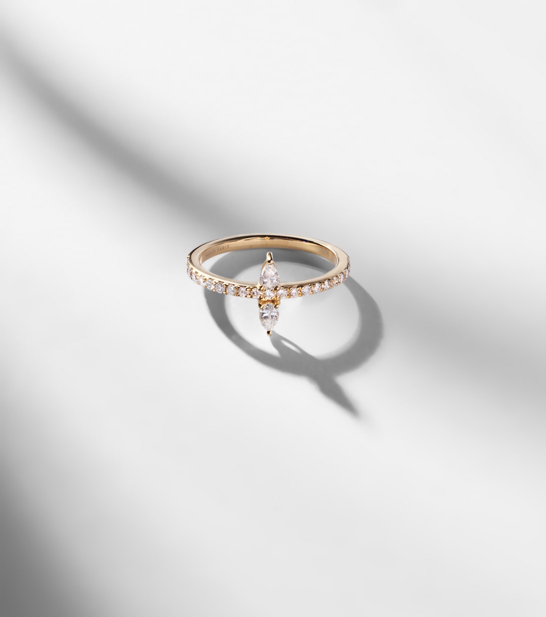 Anello in oro 18kt PERSÉE Hera con diamanti, gioiello elegante per giovani
