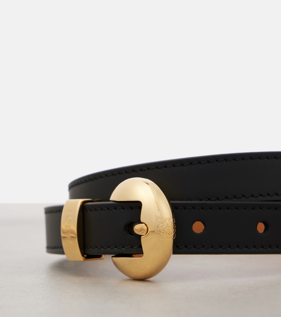 Cintura in pelle LOEWE Pebble per stile giovane e moderno