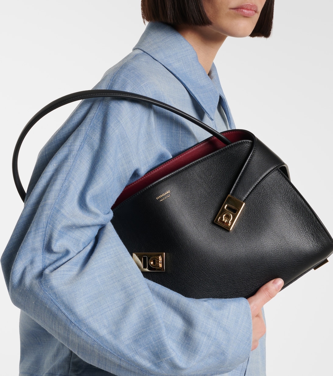 Sac Hug Soft Medium en cuir | Ferragamo