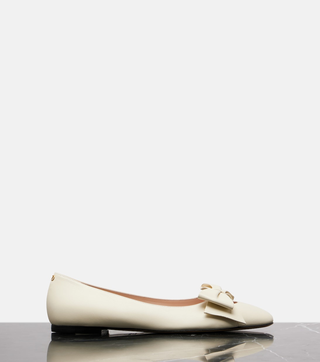 Ballerine in pelle con fiocco | Valentino Garavani