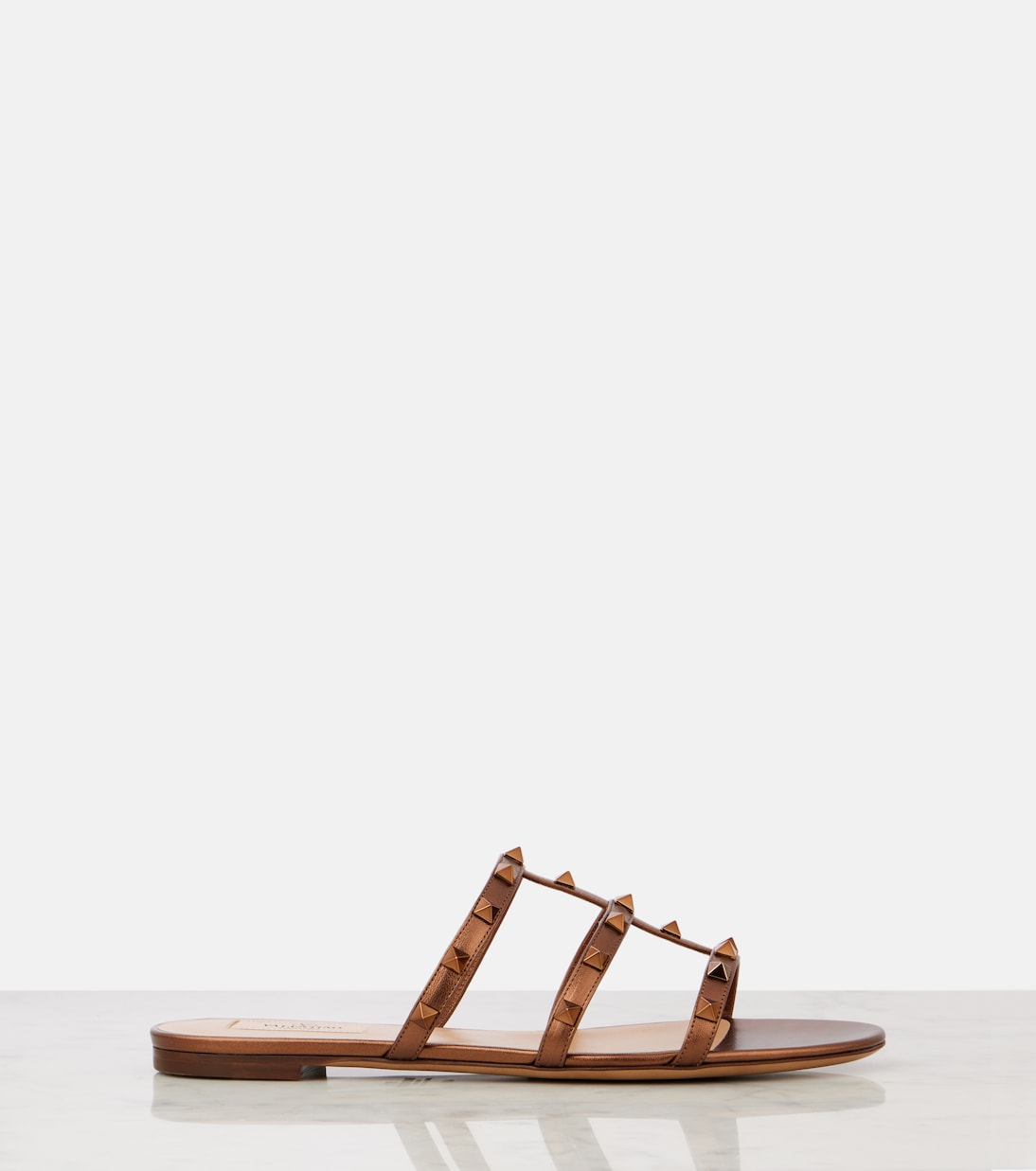 Sandalen Rockstud aus Metallic-Leder | Valentino Garavani
