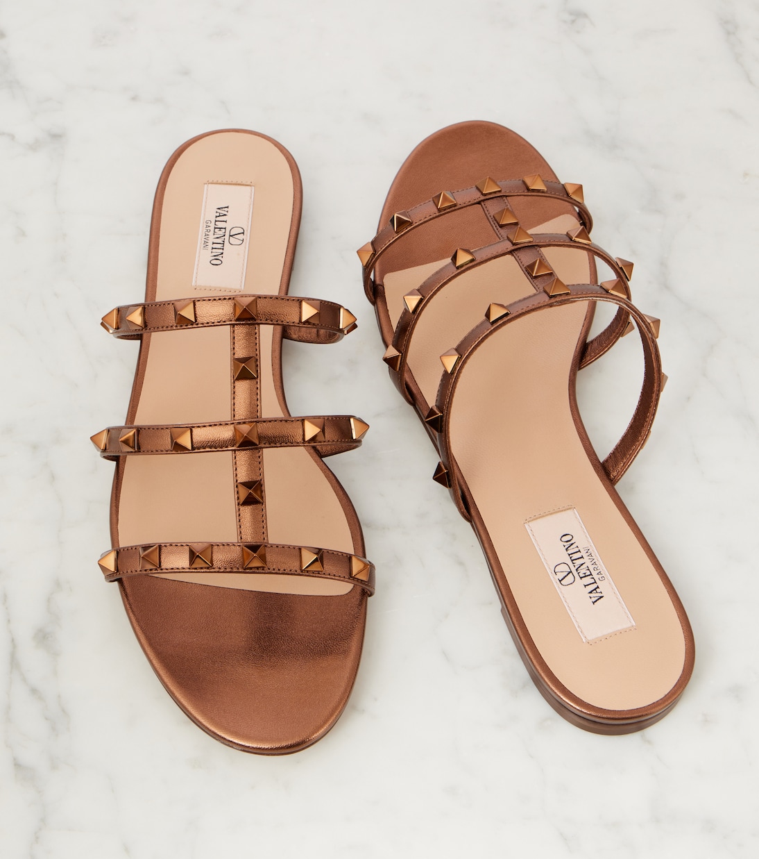 Sandalen Rockstud aus Metallic-Leder | Valentino Garavani