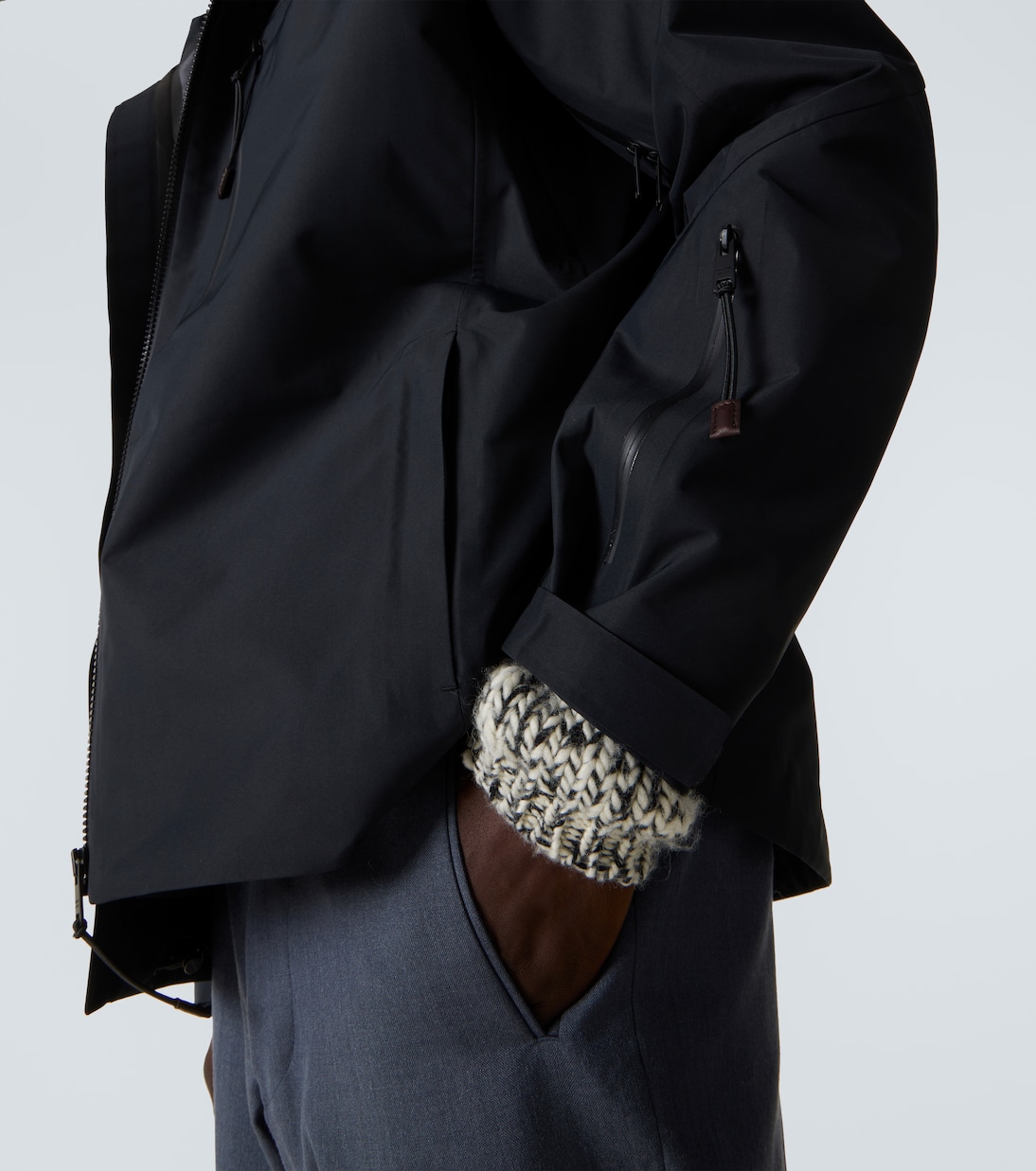 高科技夹克 | Prada