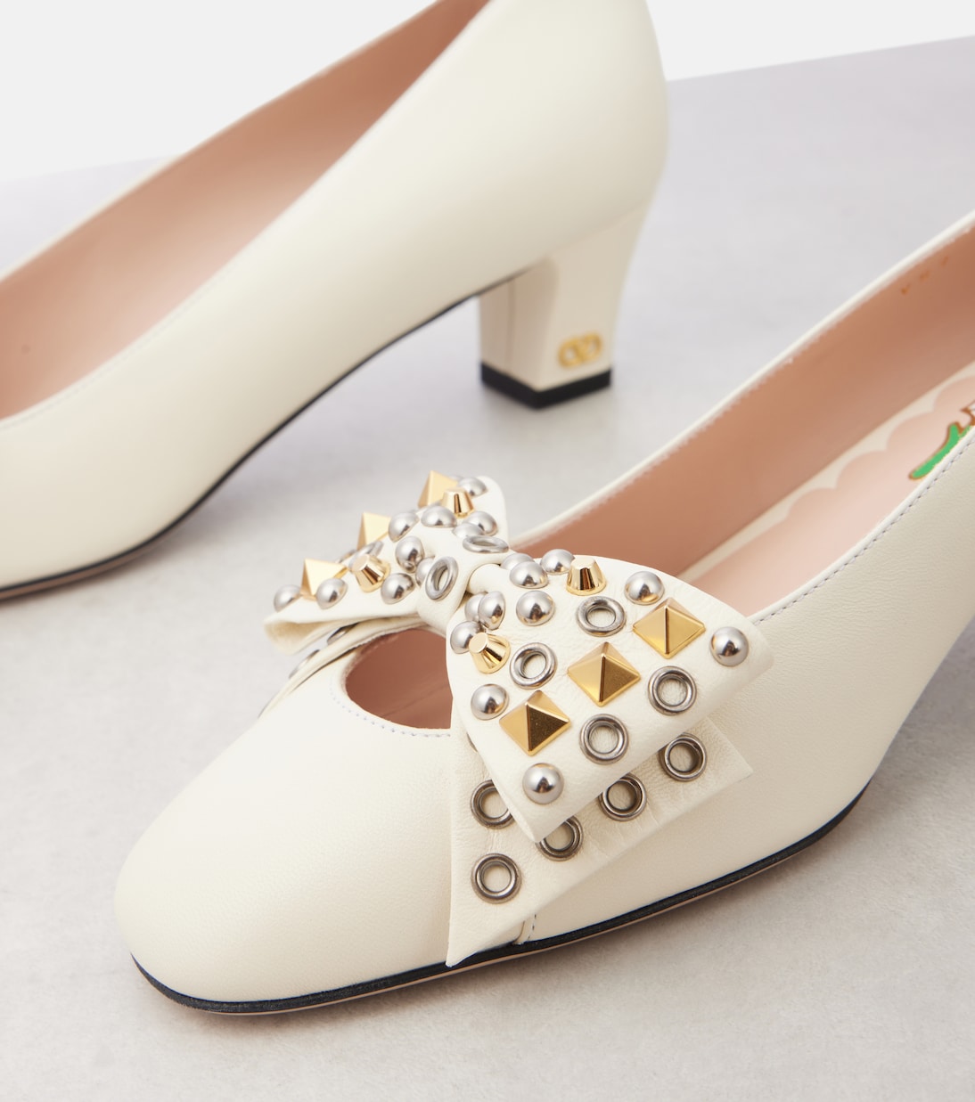 Escarpins Bowow 45 à clous | Valentino Garavani