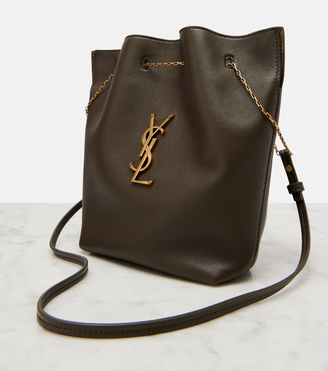 Pochon Cassandre leather bucket bag | Saint Laurent