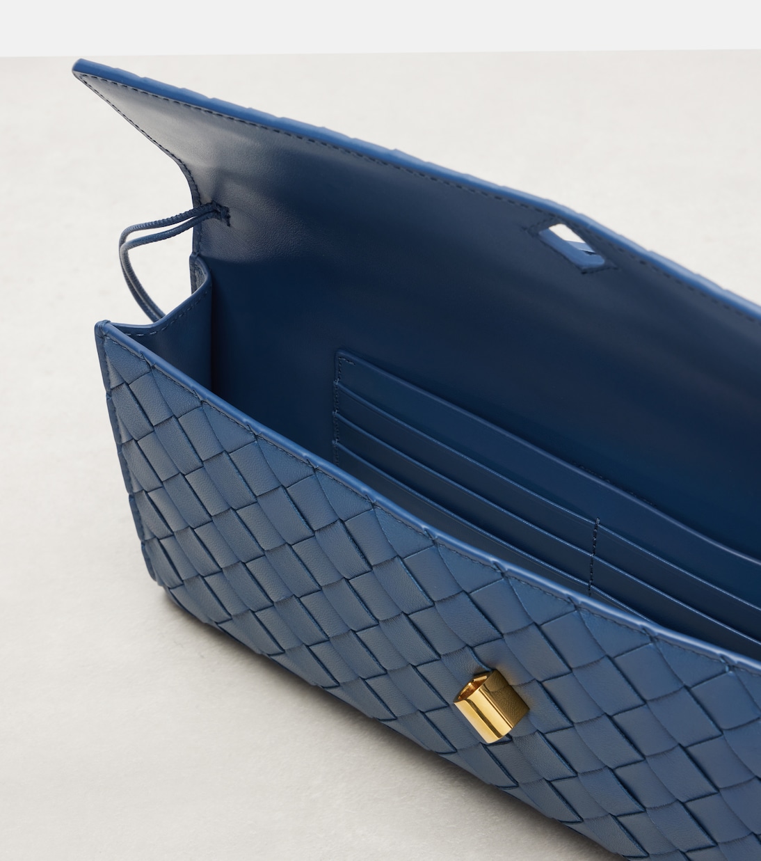 Andiamo Intrecciato leather clutch | Bottega Veneta