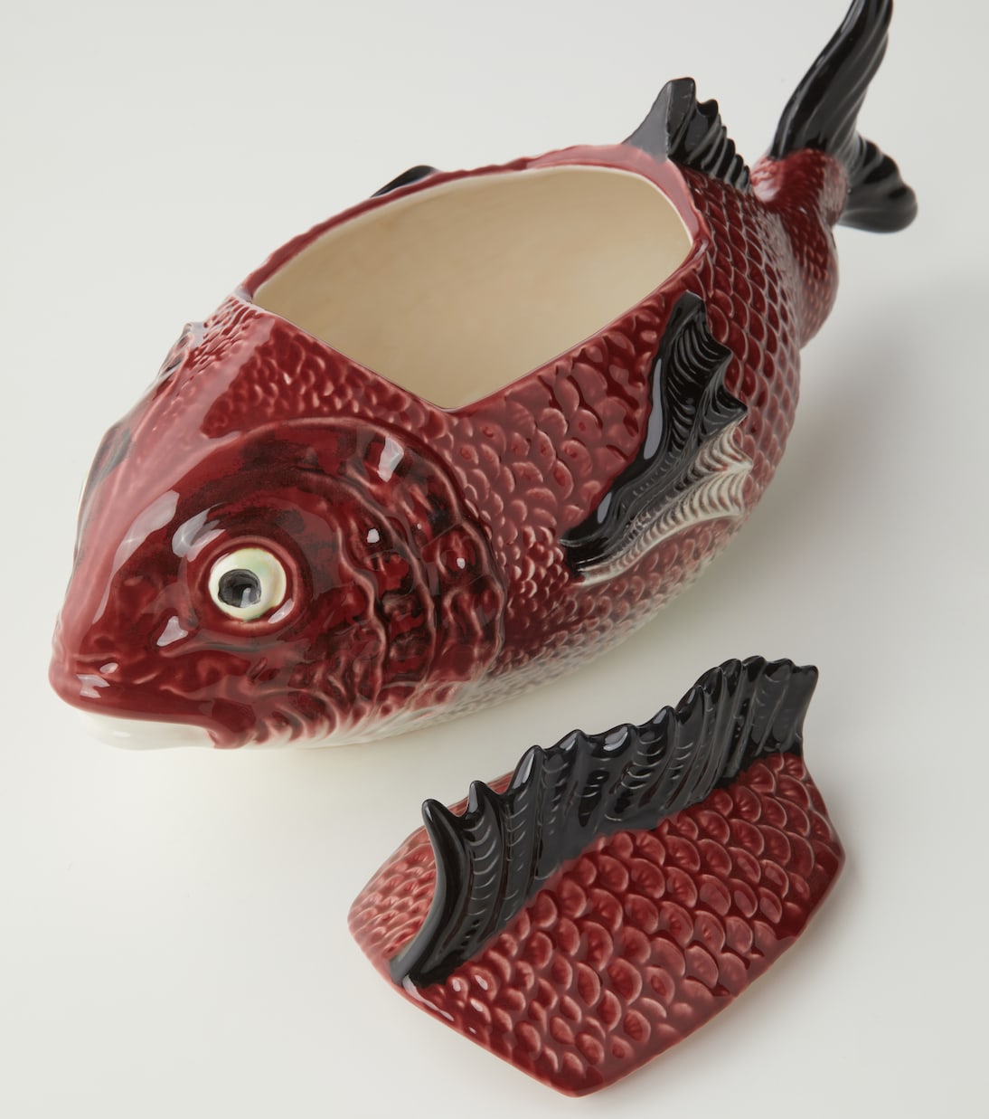 Fish tureen | Bordallo Pinheiro