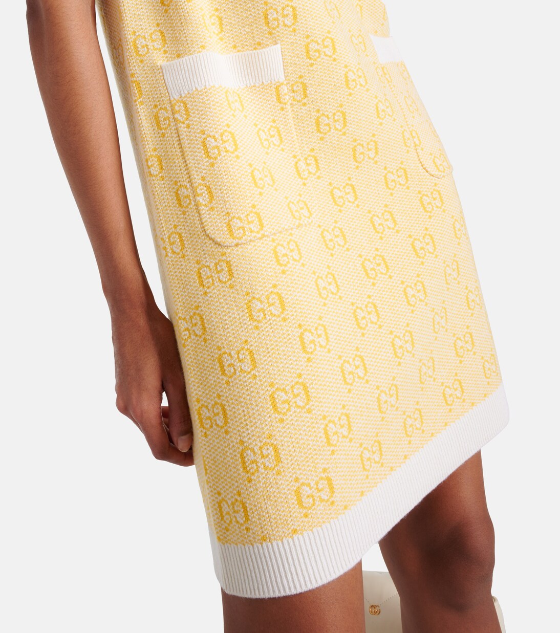 Vestido Corto de Lana Jacquard con Estampado GG de Gucci para Jóvenes Modernos