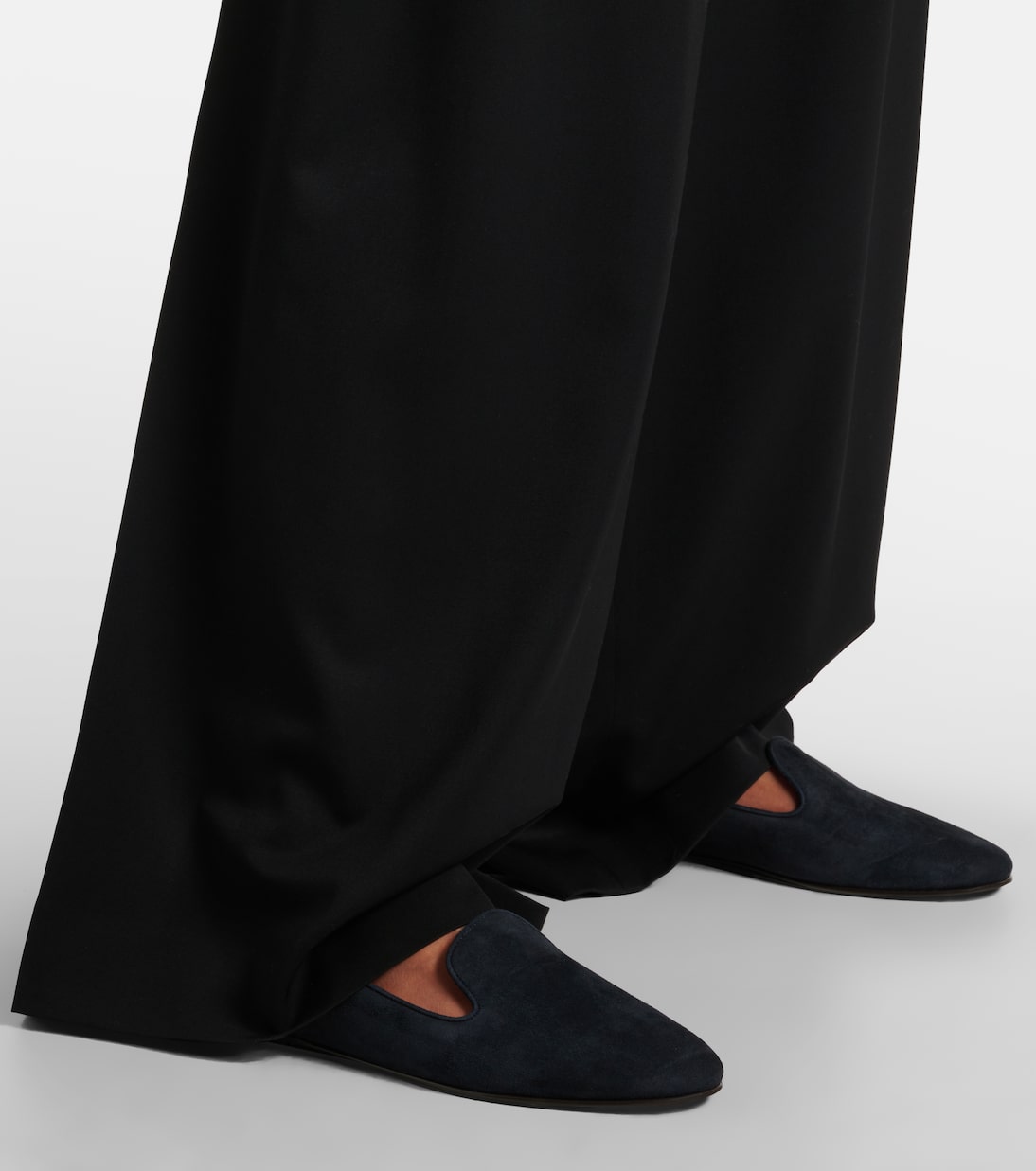 Slip-Ons Tippi aus Veloursleder | The Row