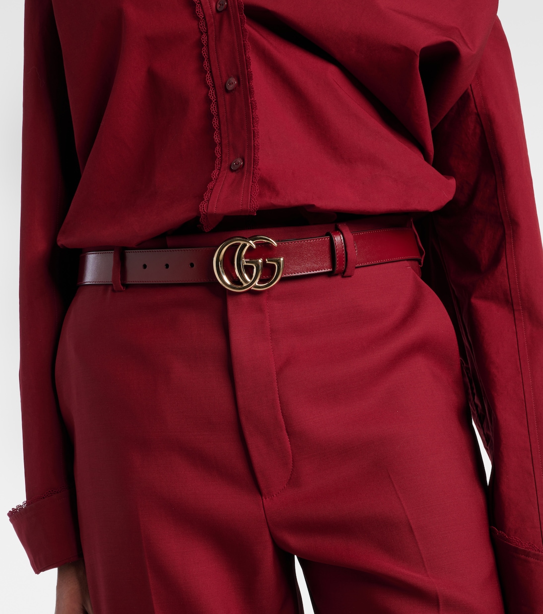 Cintura in pelle GG Marmont di GUCCI per uno stile giovane e trendy