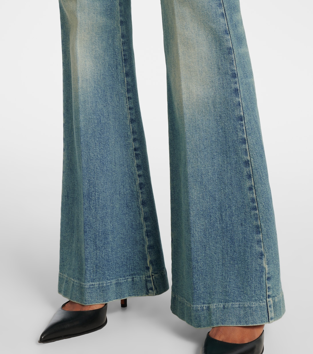Jeans flared desgastados | McQueen