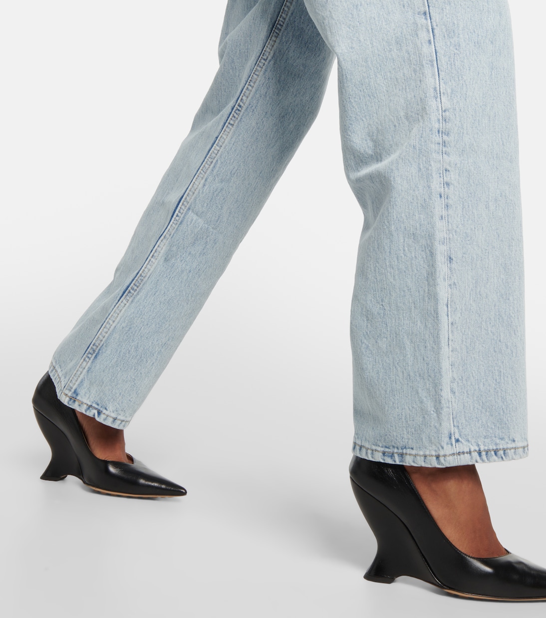 Low-rise straight jeans | Wardrobe.NYC