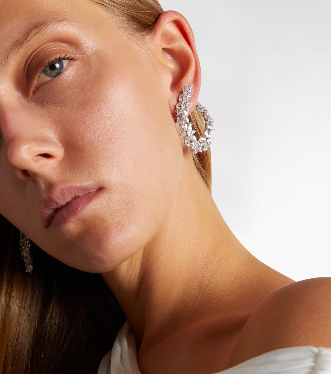 Y-Couture 18kt white gold earrings with diamonds | Yeprem