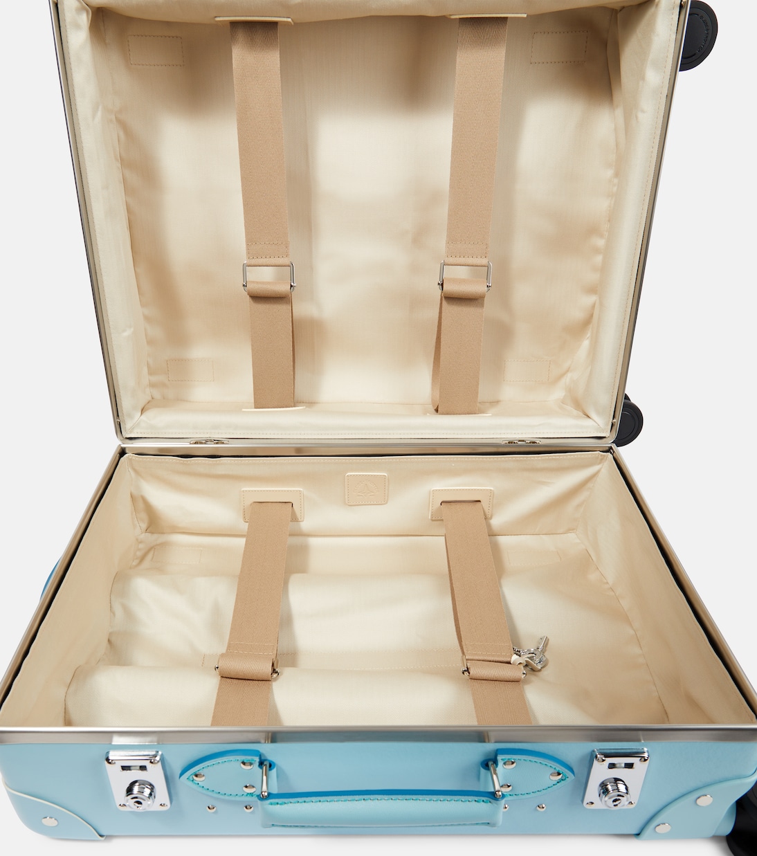 Pop Colour carry-on suitcase | Globe-Trotter