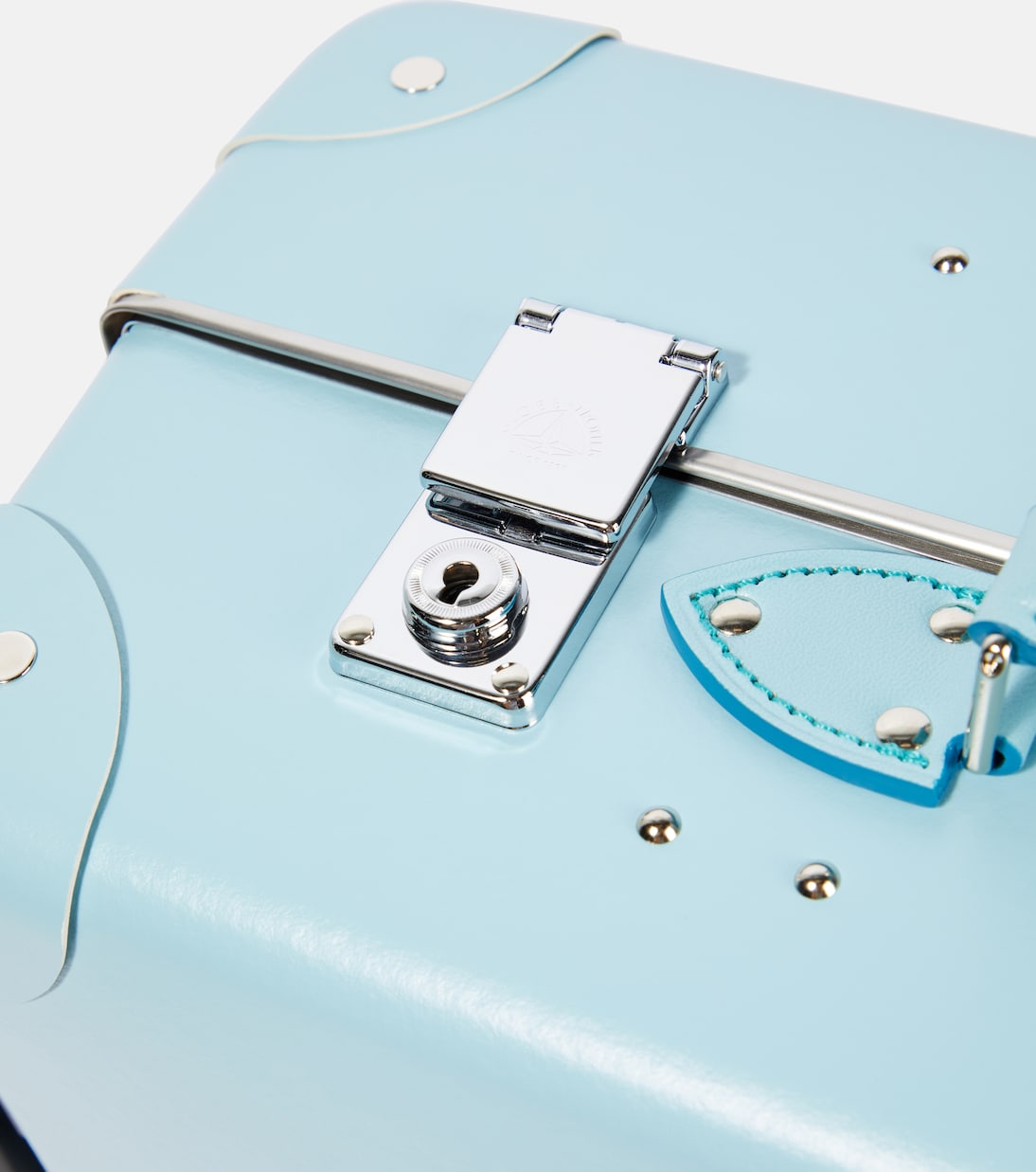Pop Colour carry-on suitcase | Globe-Trotter