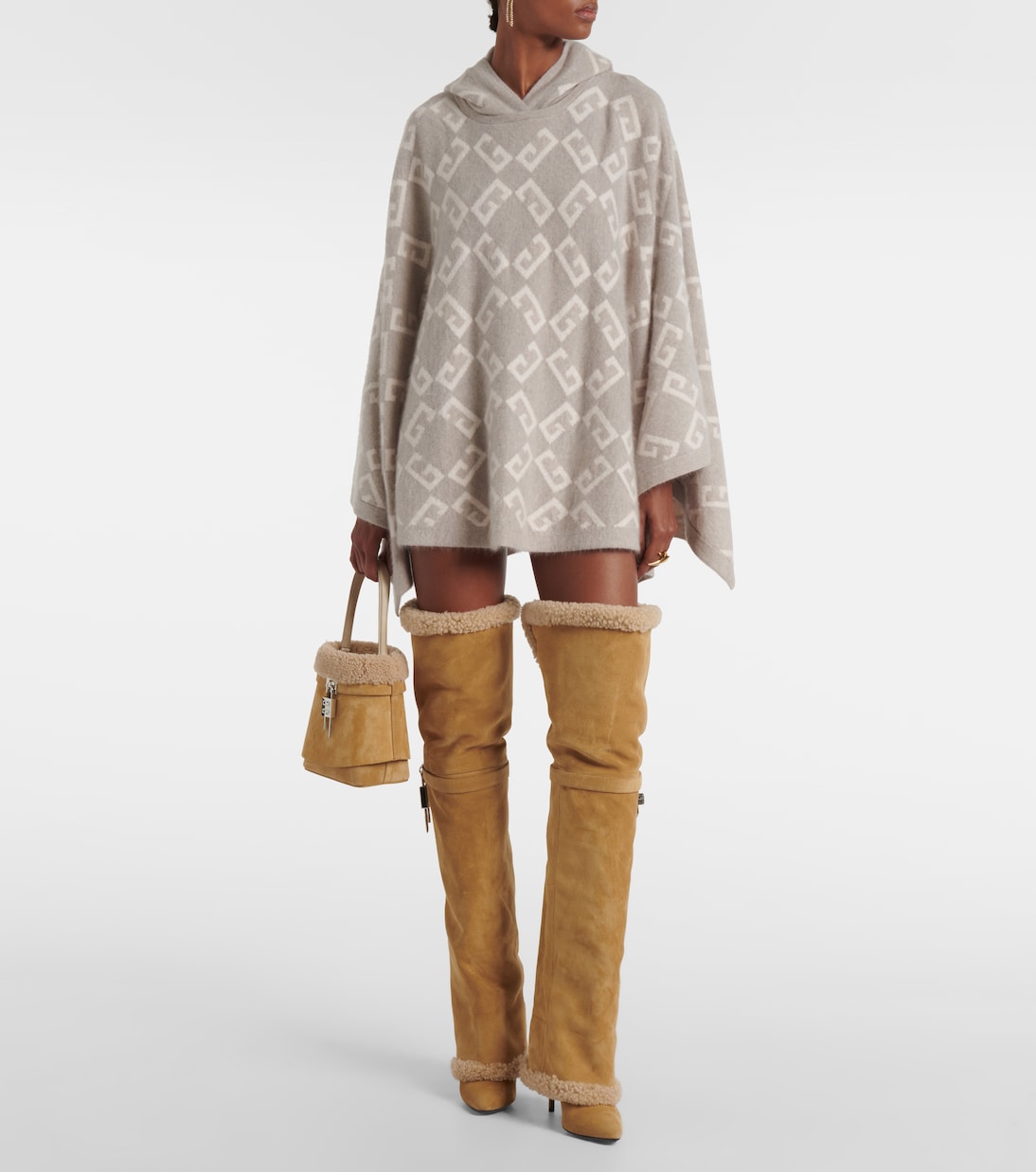Secchiello Shark Lock Medium in suede | Givenchy