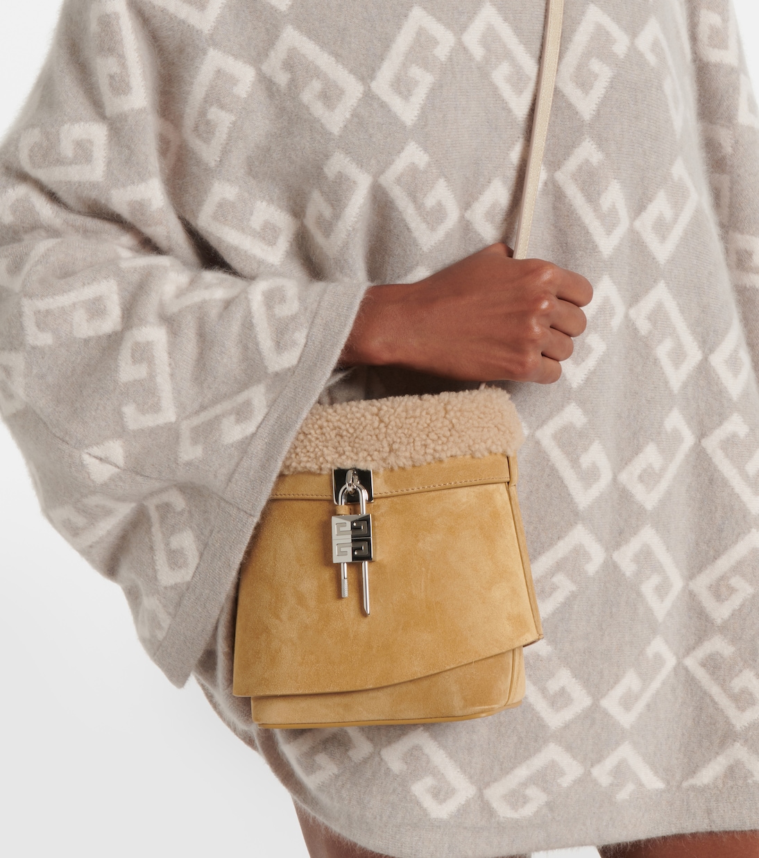 Secchiello Shark Lock Medium in suede | Givenchy