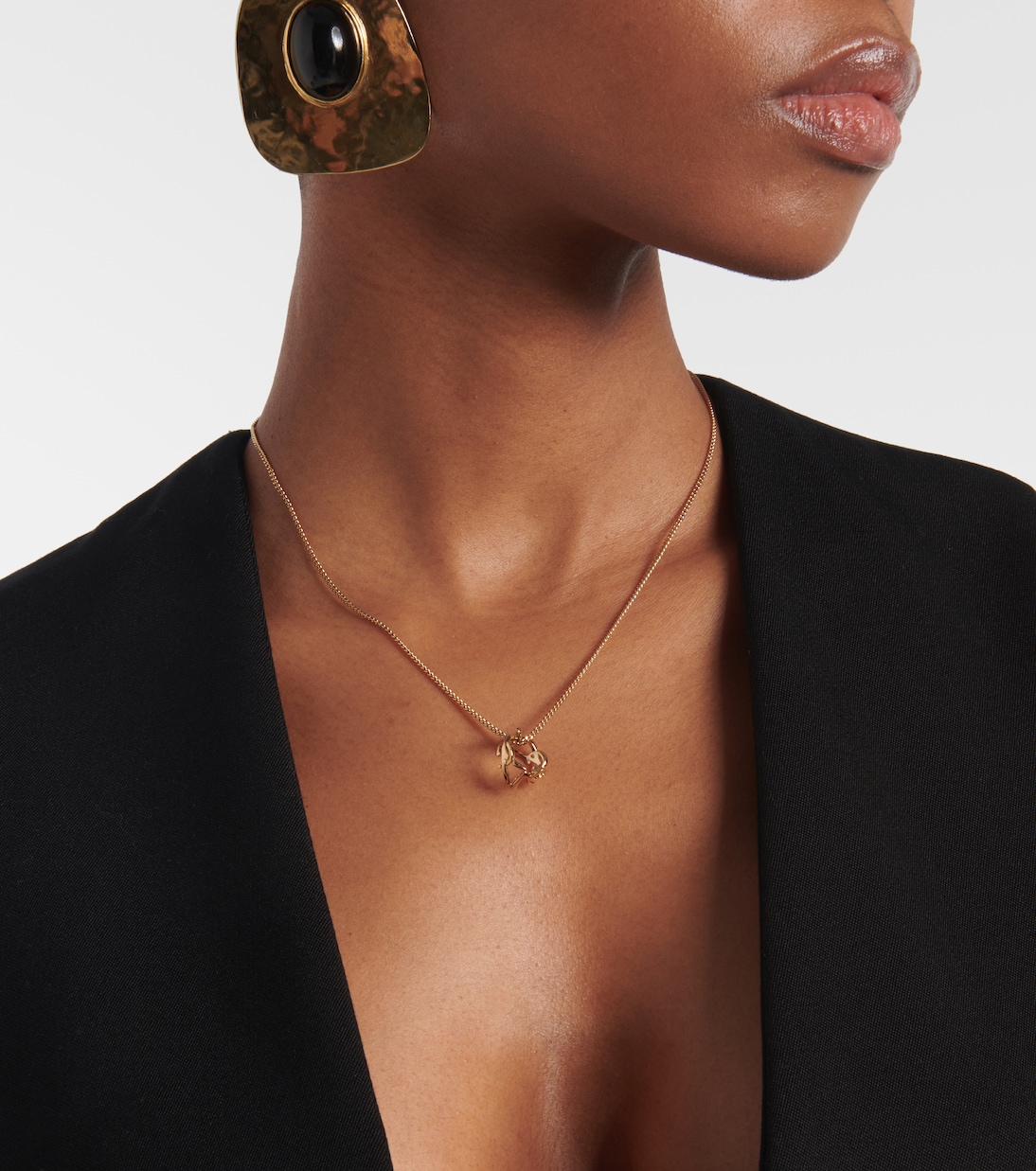 Collana Saint Laurent Cassandre per Giovani Stilisti