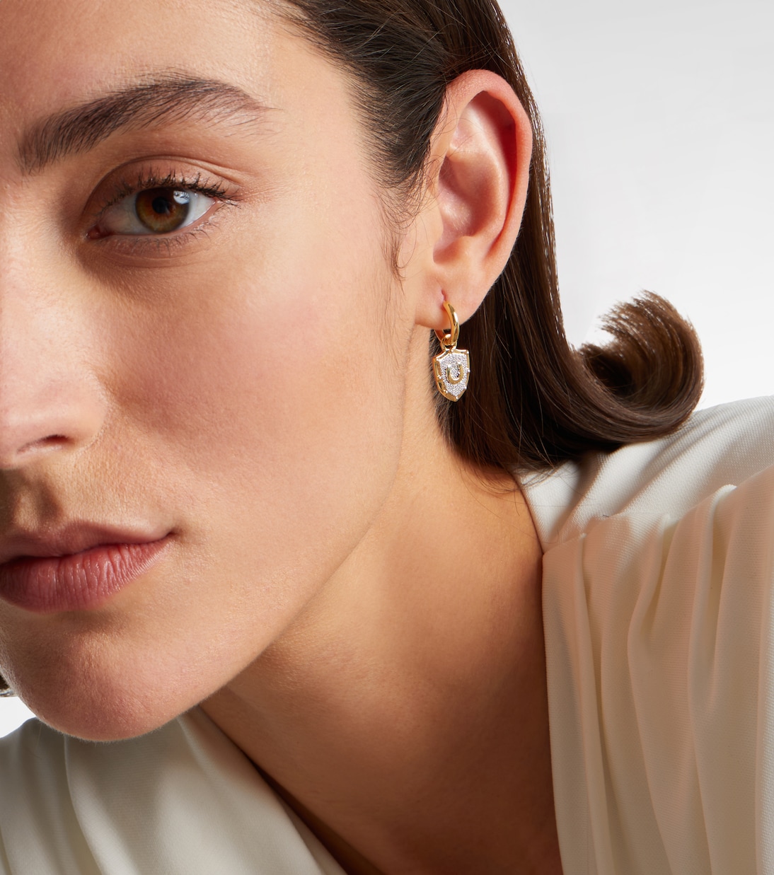 Protection Petite Chubby 18kt gold hoop earring with diamonds | FoundRae