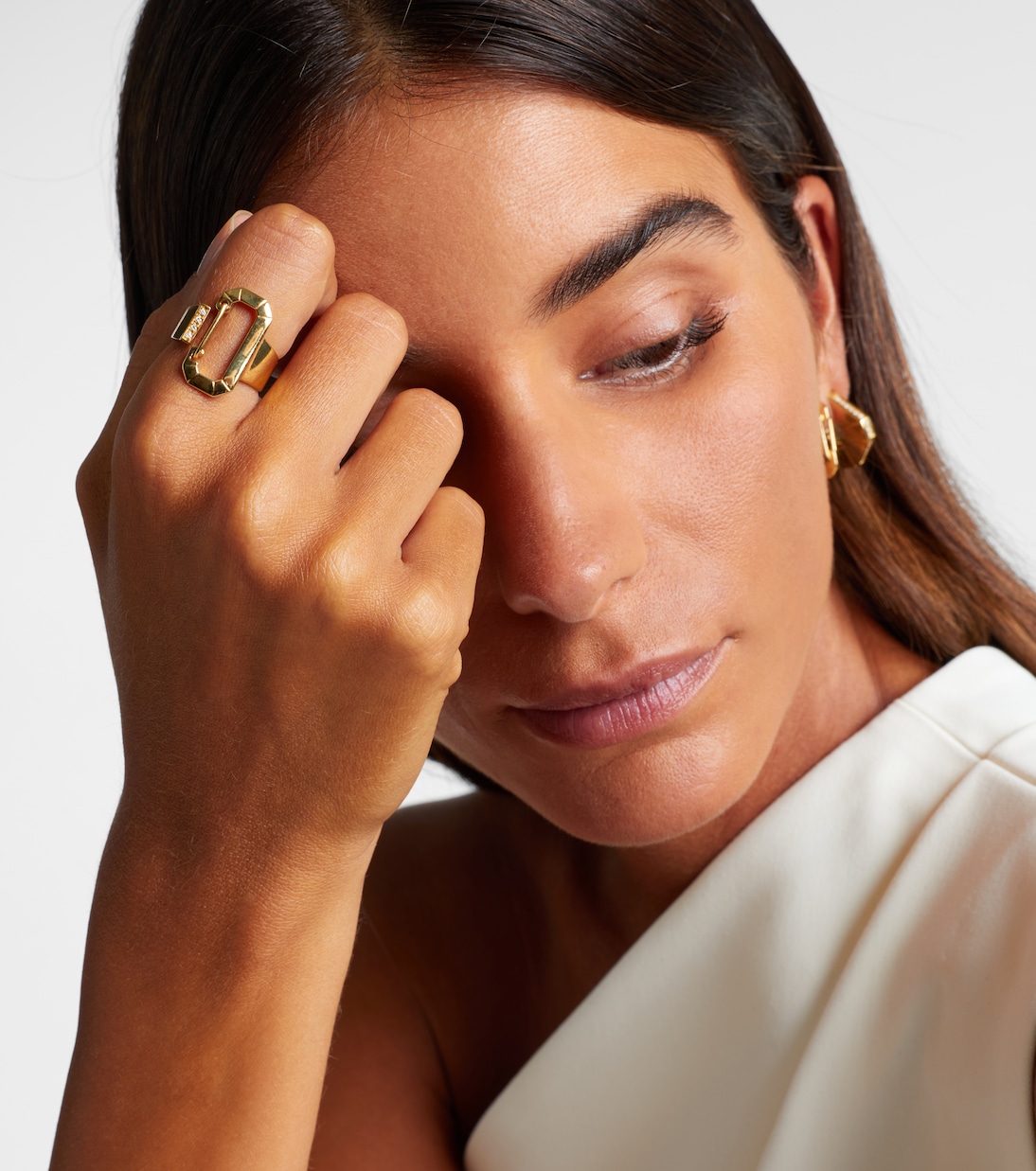 18kt yellow gold ring with diamonds | Eéra