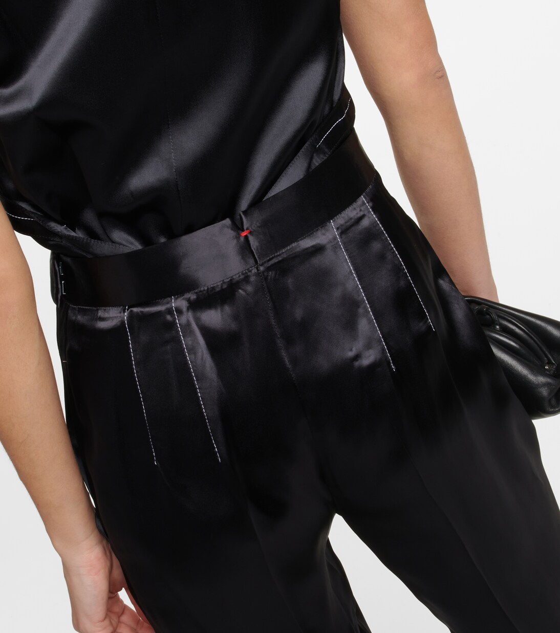 Pantaloni regular a vita alta in raso | Victoria Beckham