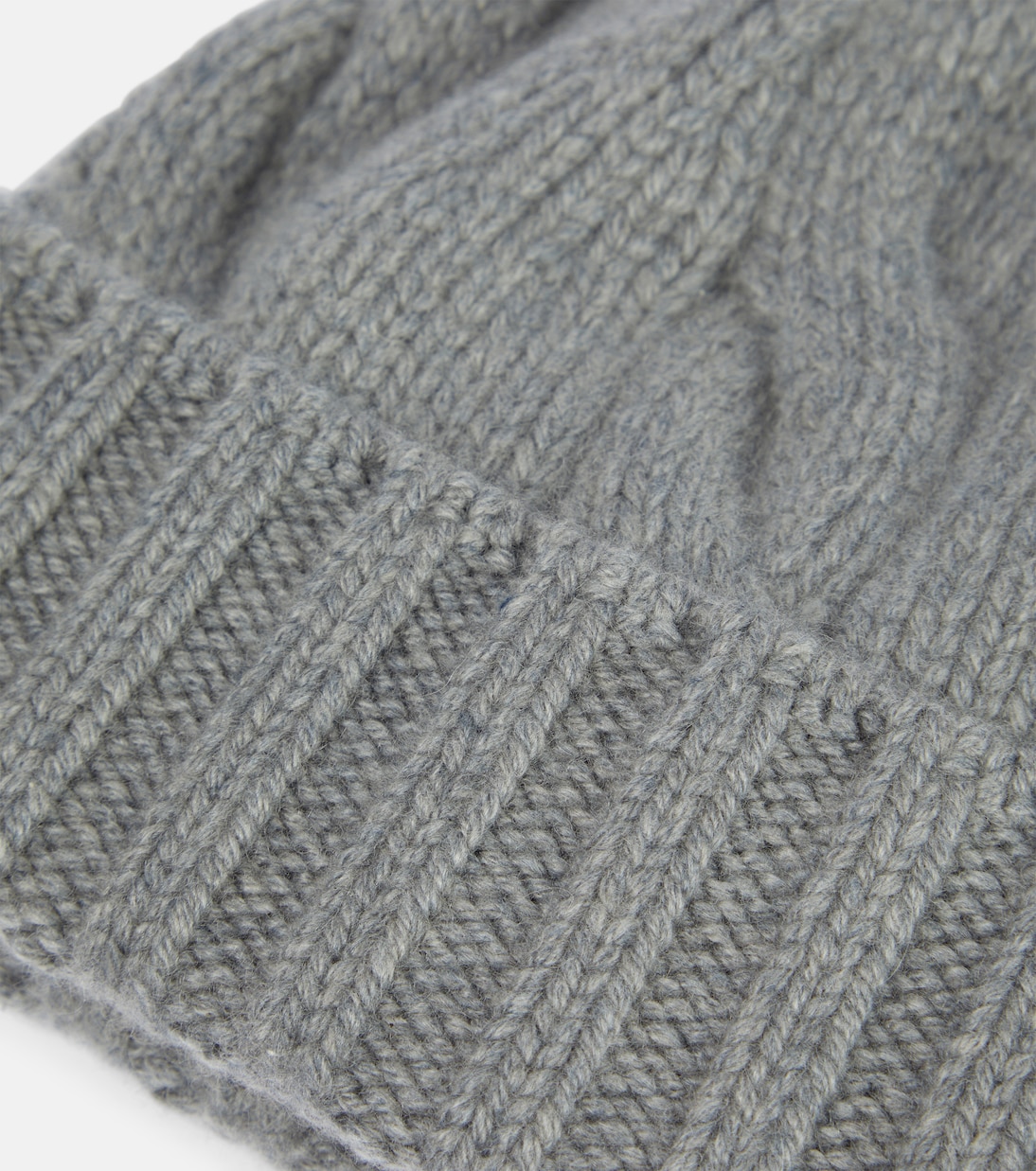 Berretto in Cashmere Loro Piana per Giovani Stilisti
