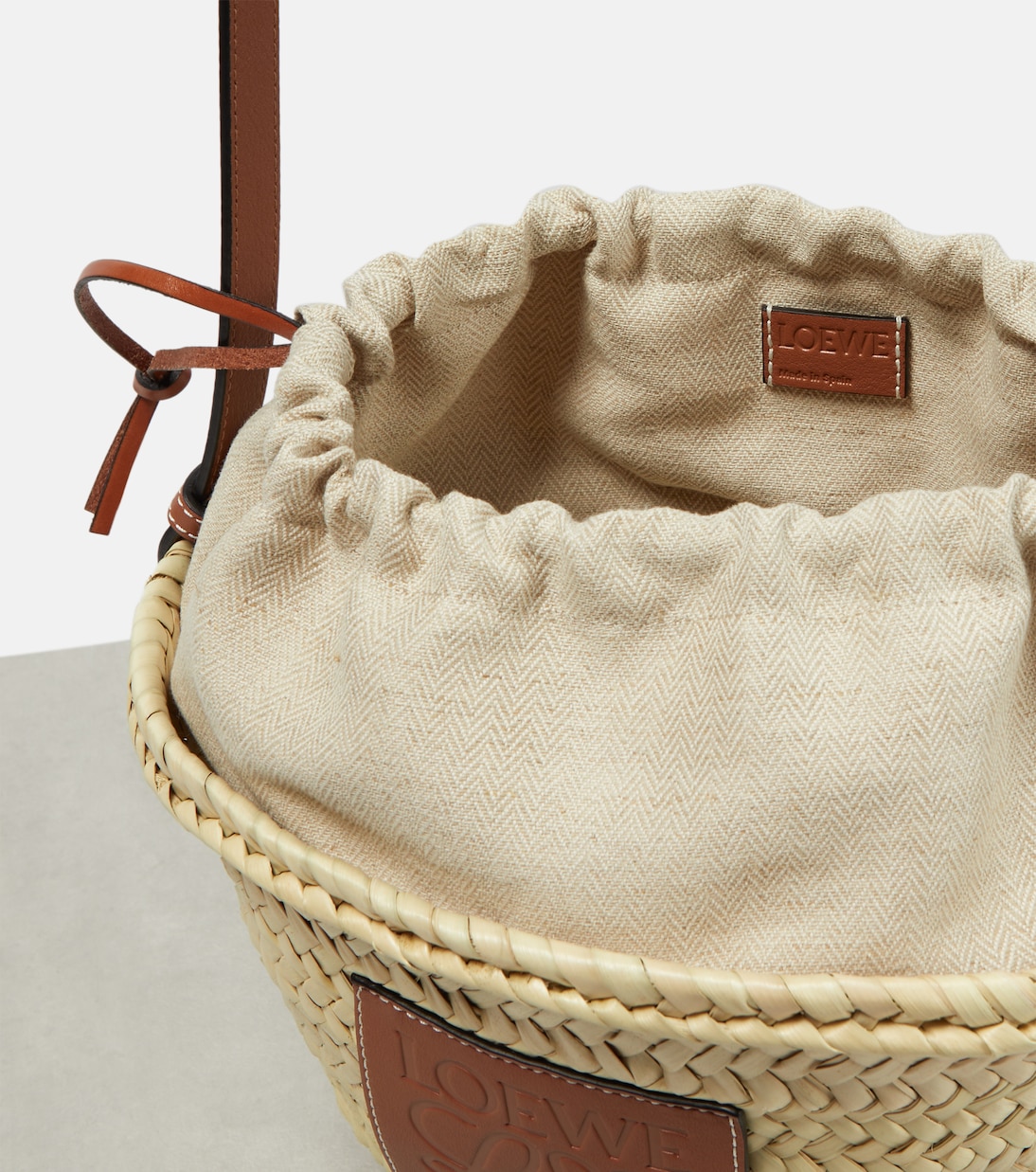 Paula's Ibiza Anagram woven shoulder bag | Loewe