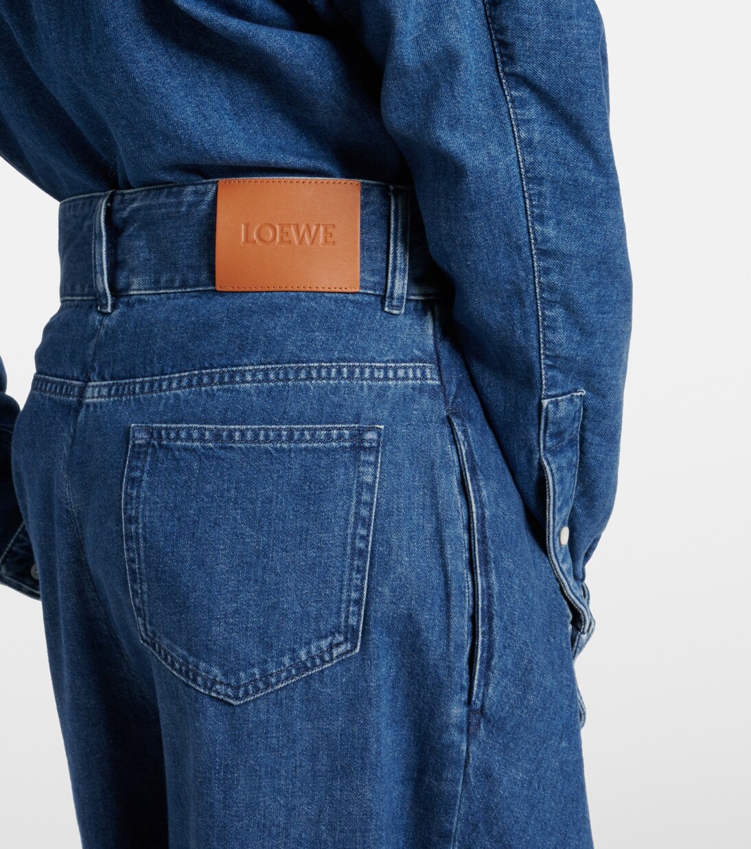 Jeans Loewe de corte amplio y estilo envolvente para jóvenes