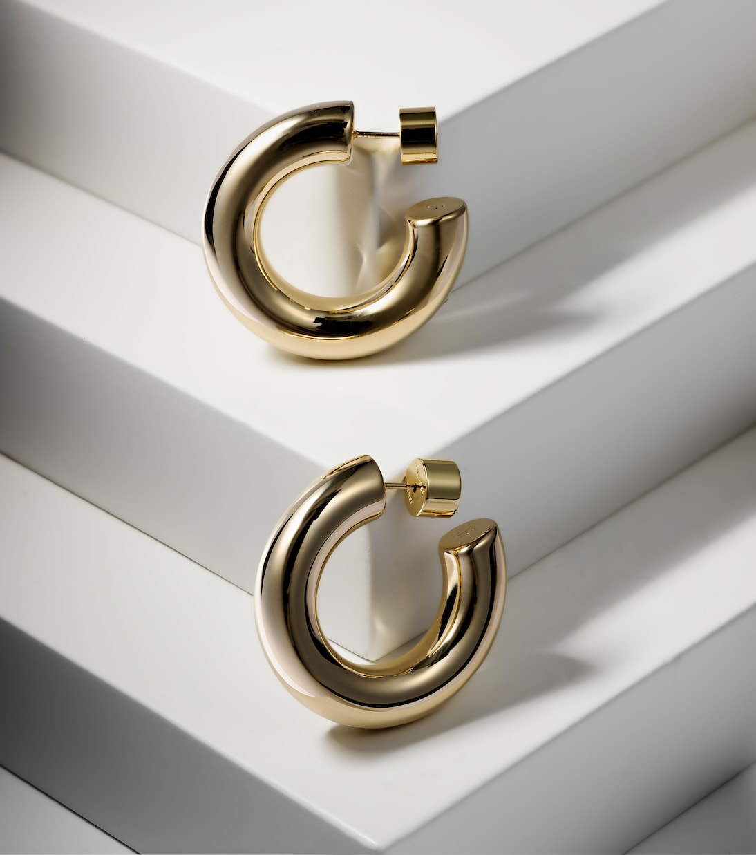 Orecchini a cerchio placcati oro 10kt Jamma di Jennifer Fisher per giovani trendy