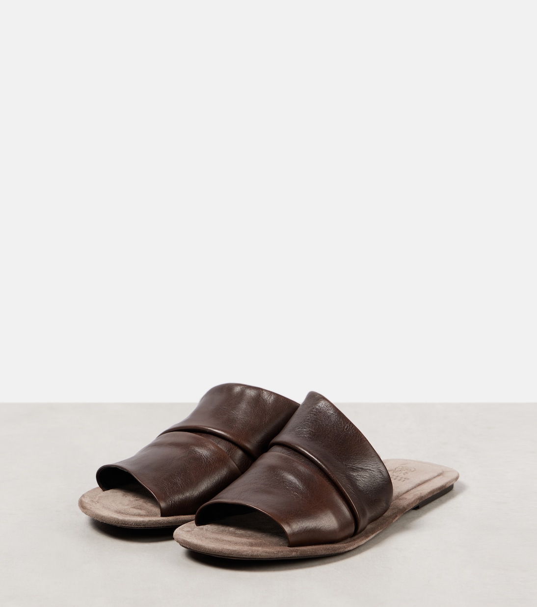 Ruched leather slides | Brunello Cucinelli