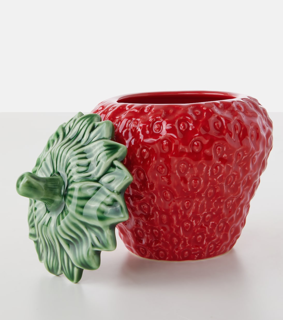 Strawberries Small ceramic tureen | Bordallo Pinheiro