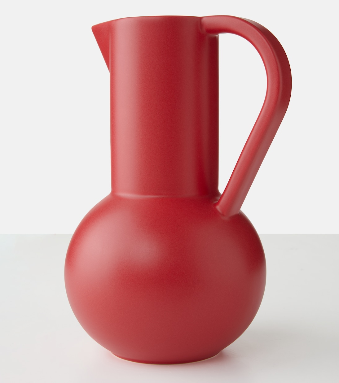Strøm Large jug by Nicholai Wiig-Hansen | Raawii