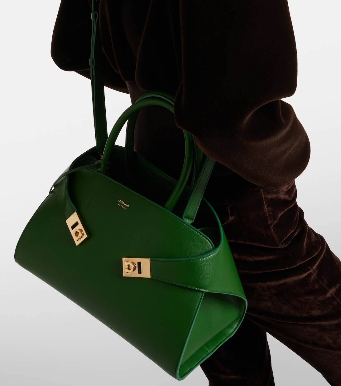 Borsa Hug Medium in pelle | Ferragamo