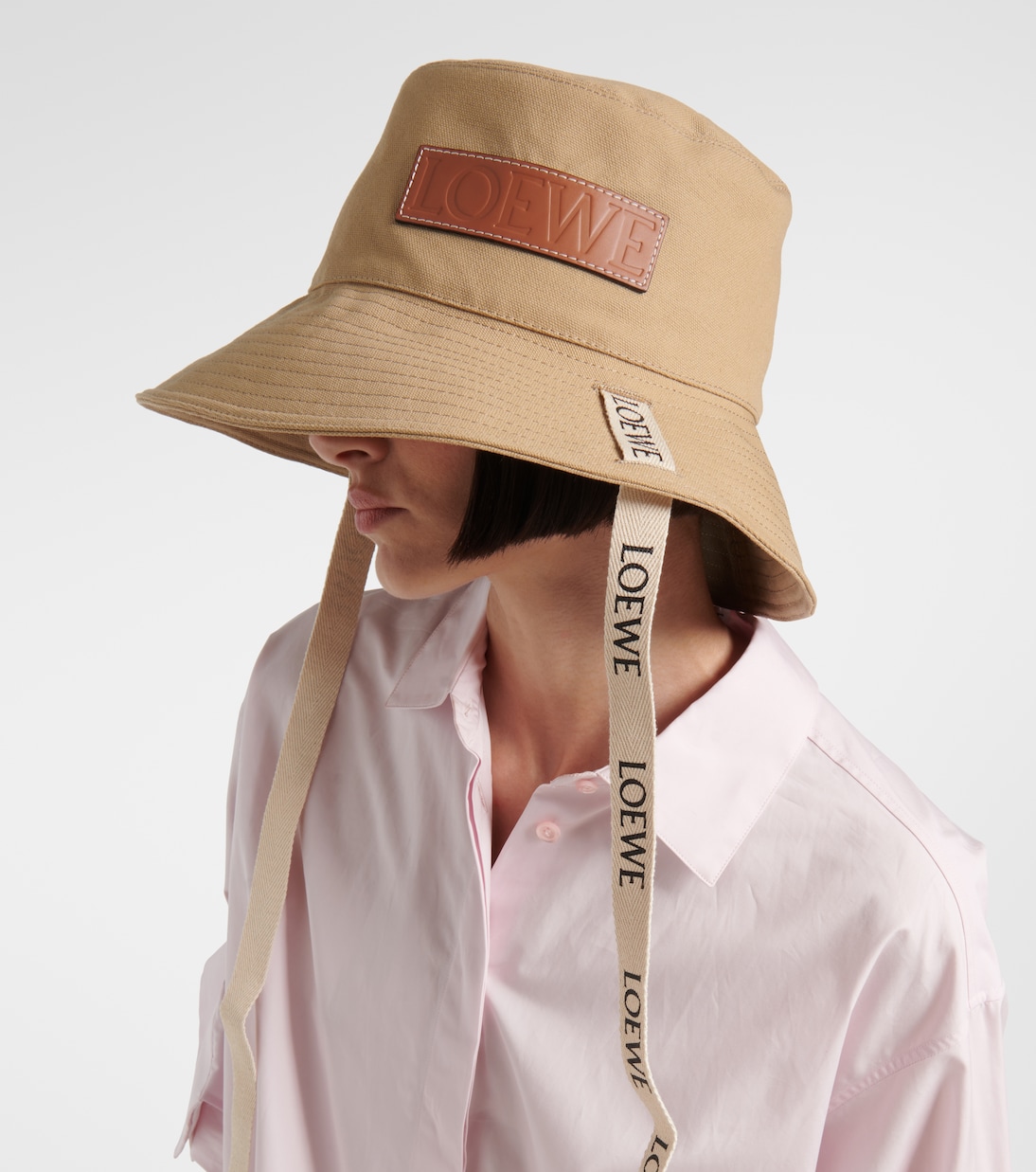 Cappello bucket in cotone canvas LOEWE per stile giovane e fresco