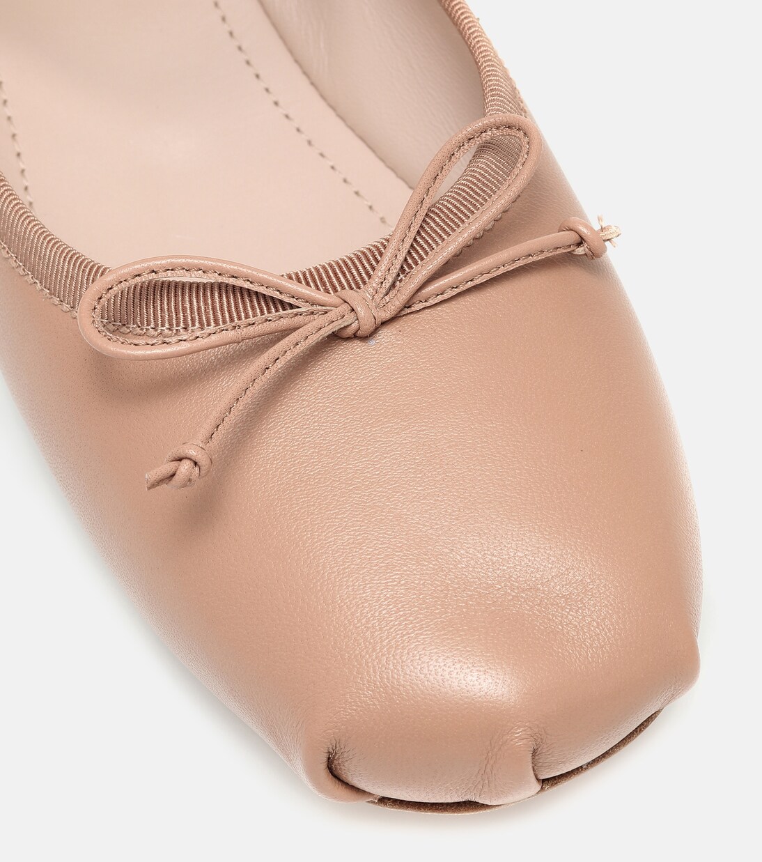 Ballerine in pelle con cristalli | Miu Miu