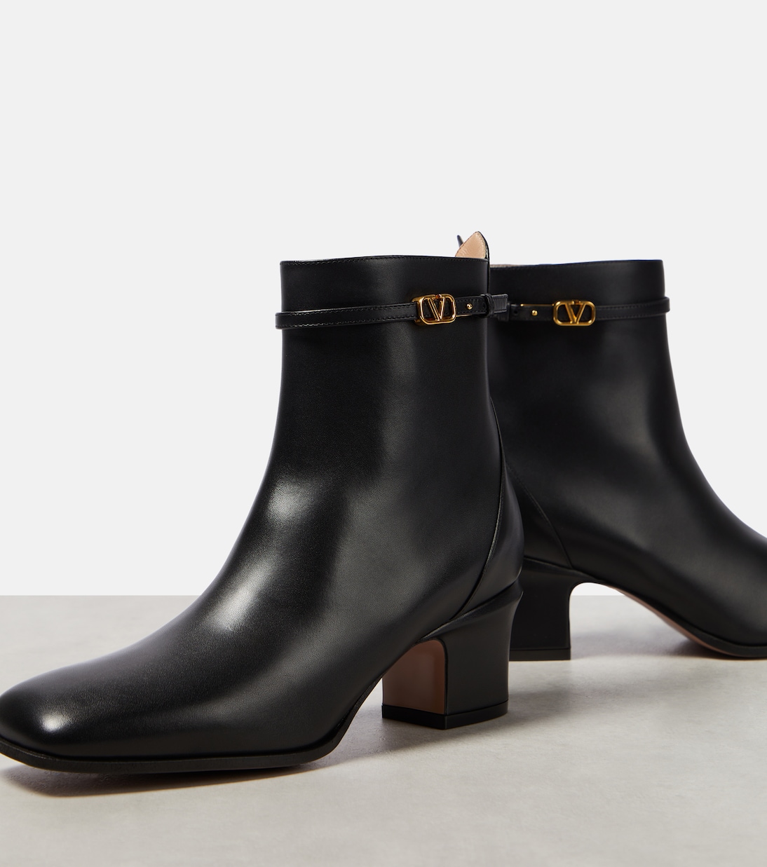 Ankle Boots VLogo Signature aus Leder | Valentino Garavani