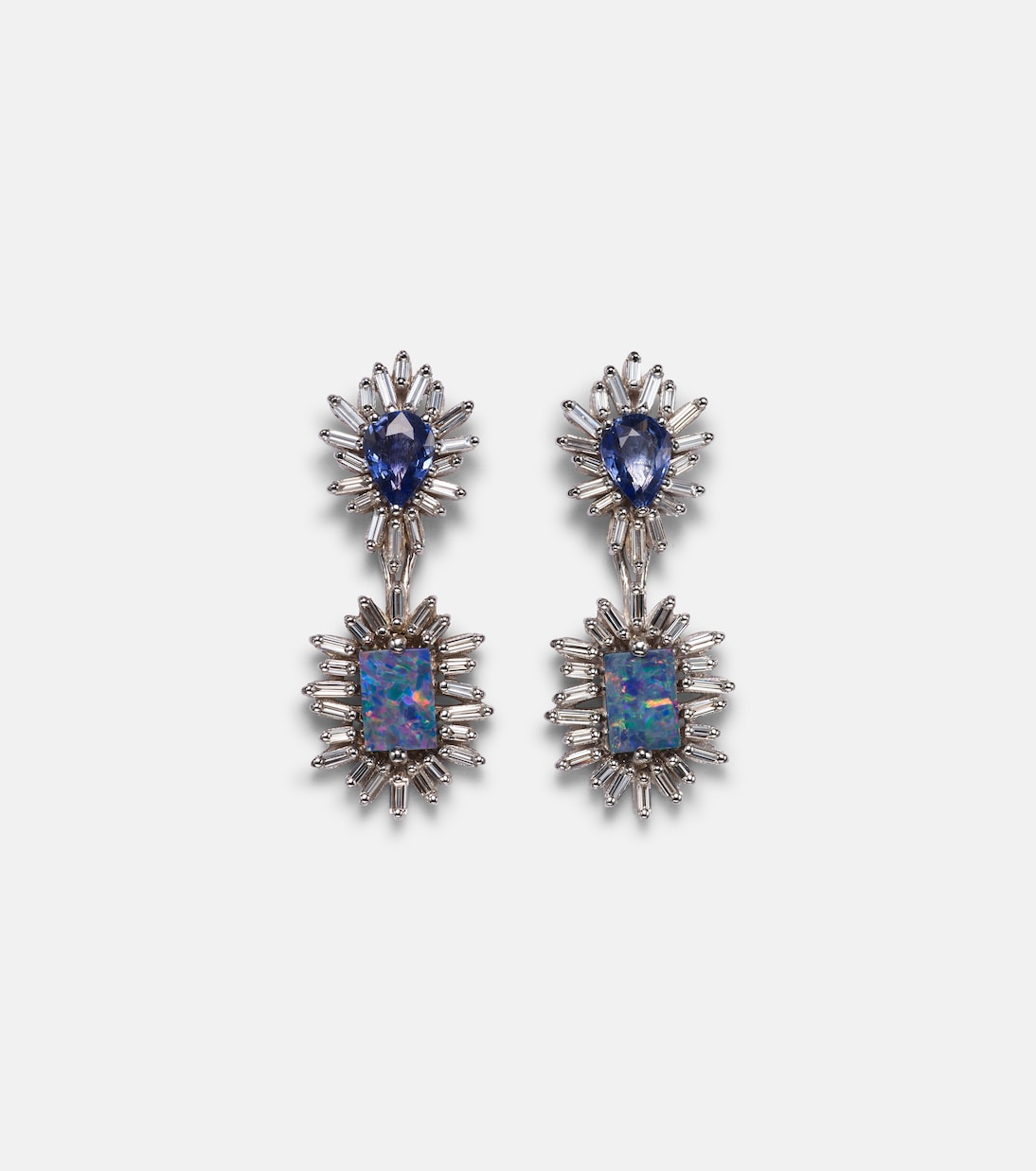 Boucles d'oreilles en or blanc 18 ct, saphirs, diamants et opales | Suzanne Kalan