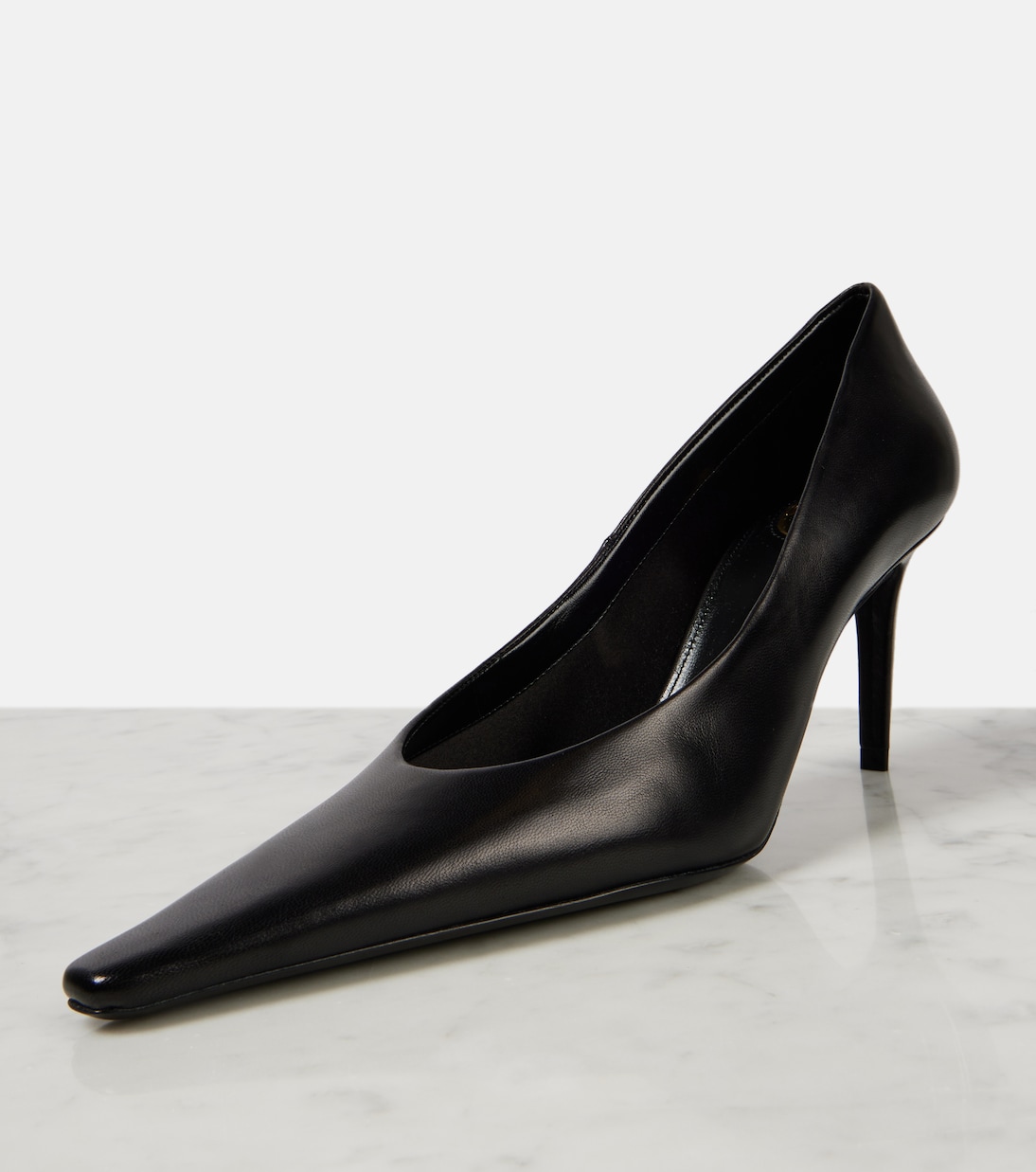 Scarpe in pelle Saint Laurent per giovani, modello Anne-Marie 75, eleganti e moderne.