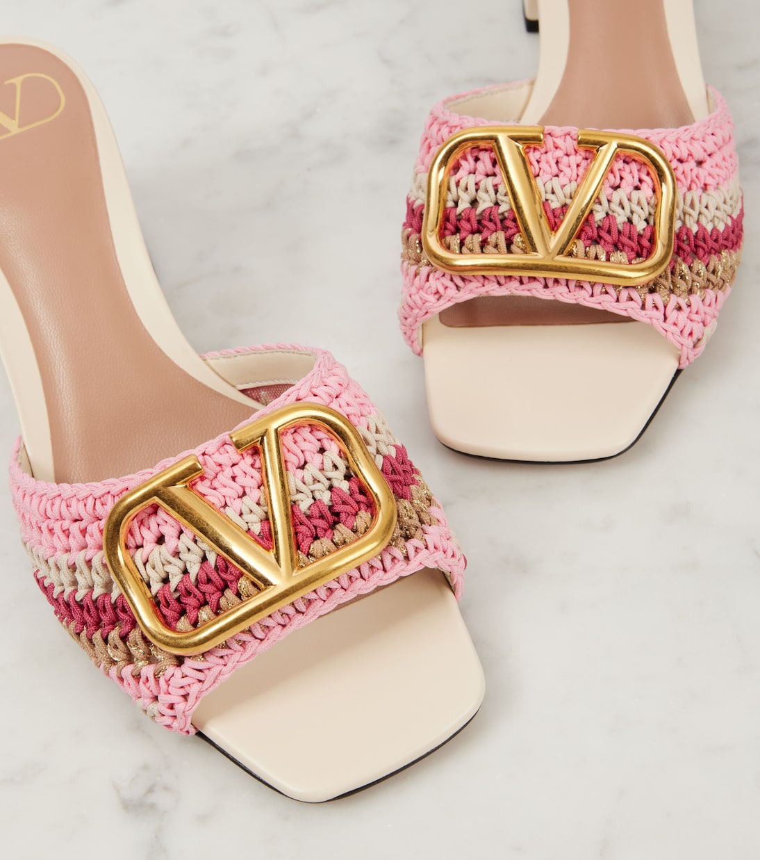 Scarpe comode Valentino Garavani con logo V in crochet per giovani trendy
