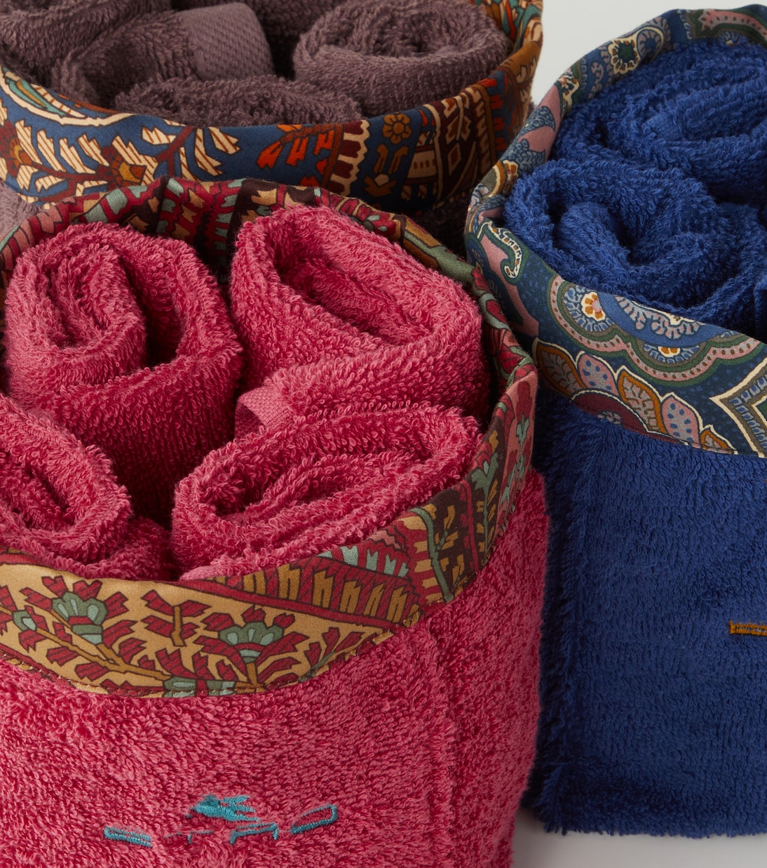 Set Giano aus vier Gästehandtüchern und Korb | Etro