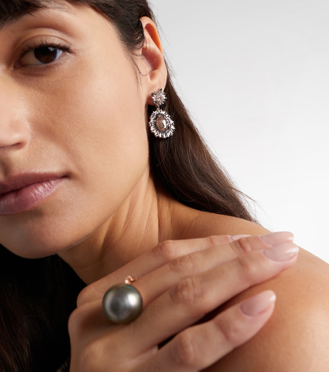 18kt white gold drop earrings with diamonds | Suzanne Kalan