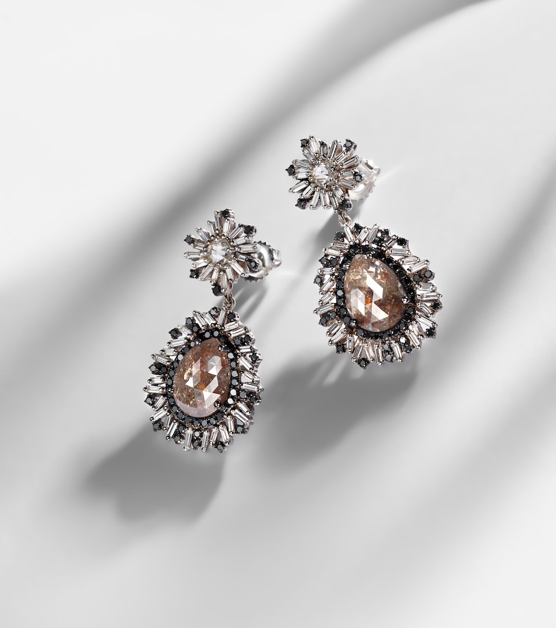 18kt white gold drop earrings with diamonds | Suzanne Kalan
