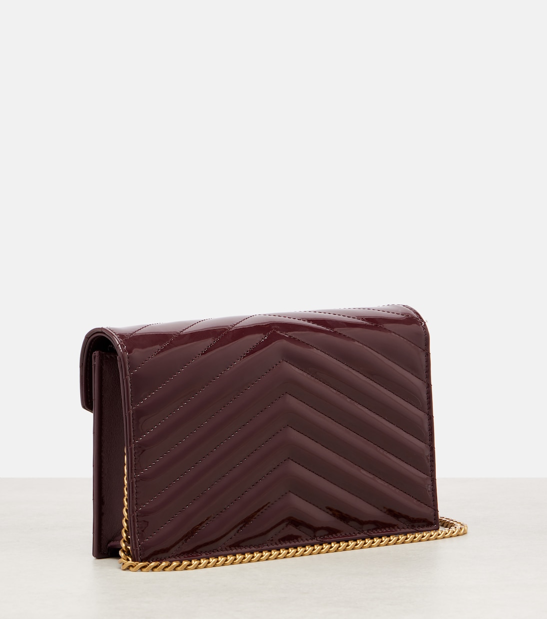 Cassandre Envelope leather wallet on chain | Saint Laurent