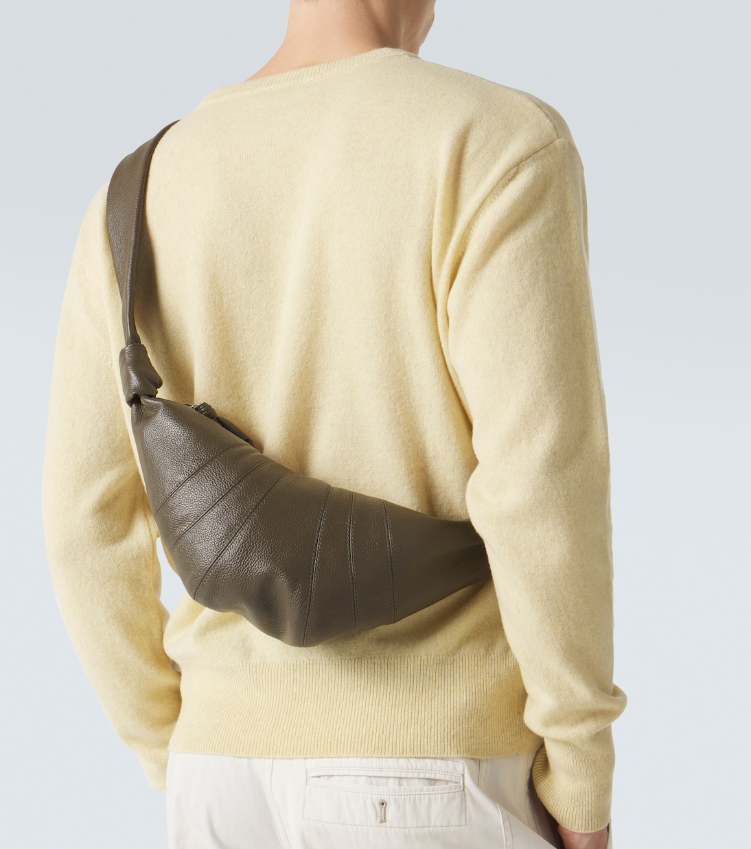 Schultertasche Croissant Small aus Leder | Lemaire