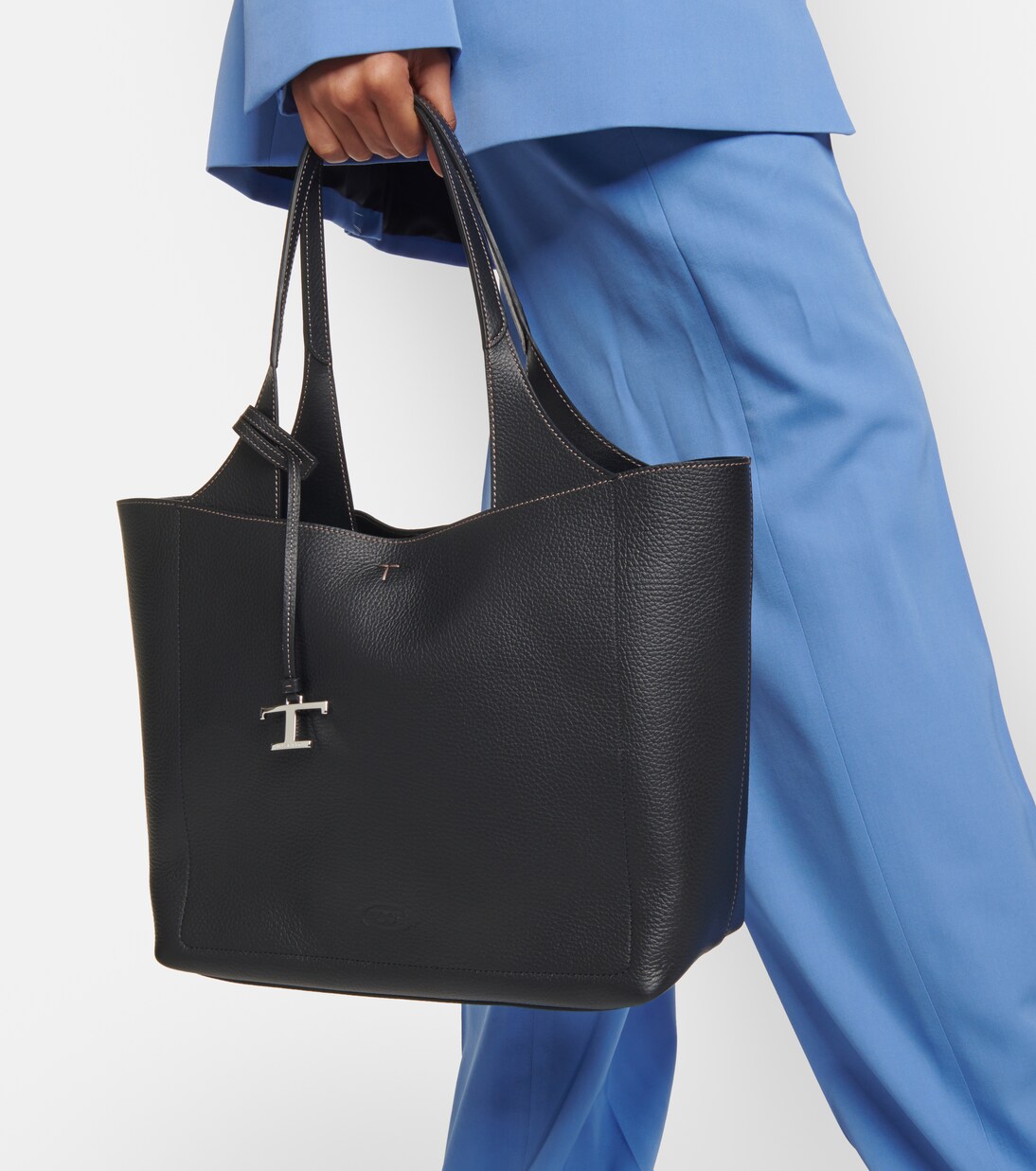 Medium Tote Bag In Black Leather