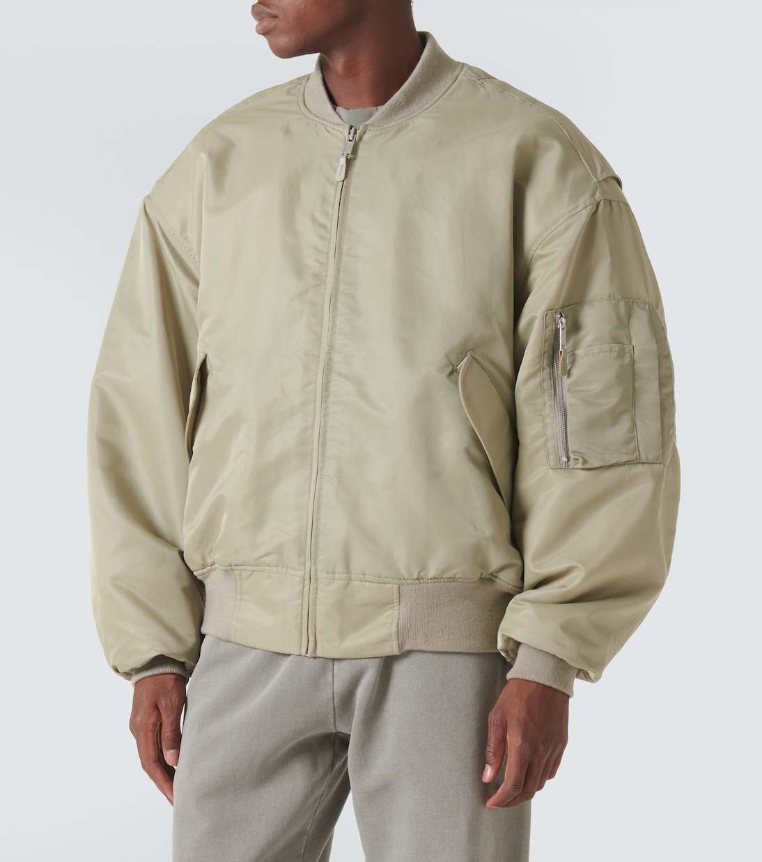 Bomber Broad | Entire Studios