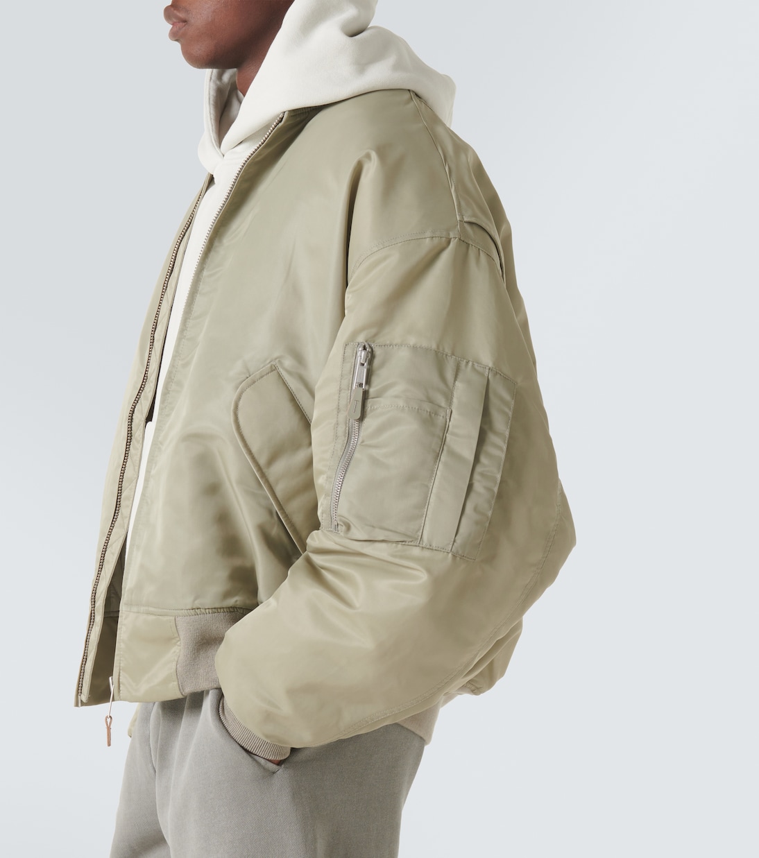Bomber Broad | Entire Studios