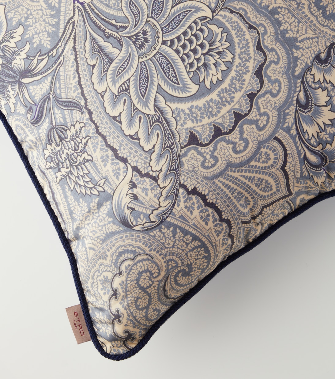 Bloom embroidered paisley cushion | Etro