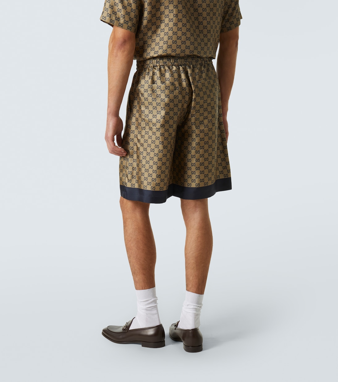Shorts GG in twill di seta con stampa | Gucci