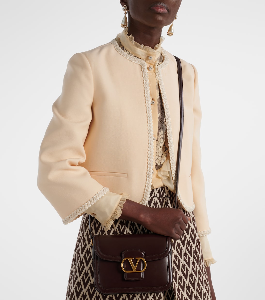 9TO5 VLogo leather shoulder bag | Valentino Garavani